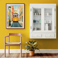 Affiche tramway jaune Lisbonne rue pavée