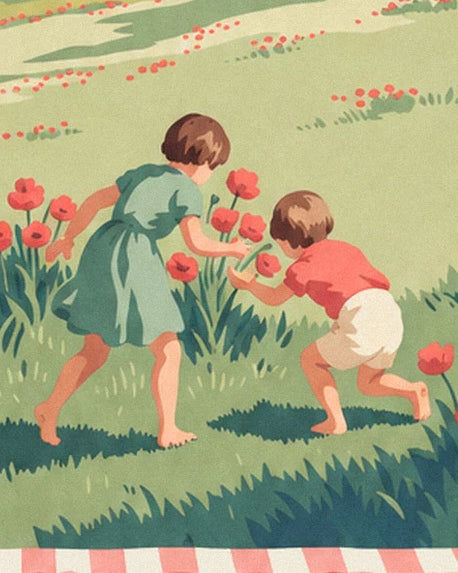 Les 2 enfants pieds nus parmi les coquelicots, en robe verte et haut rouge