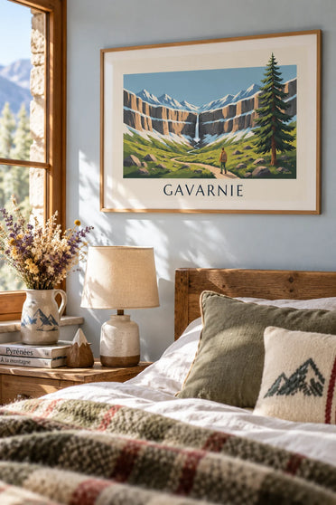Affiche randonneur face à la cascade du cirque de Gavarnie : encadrée au mur