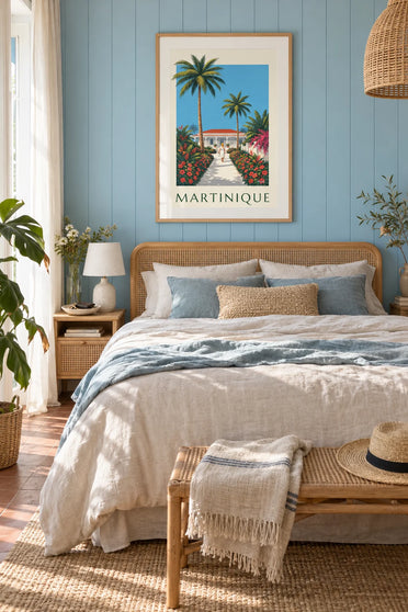 Affiche allée de palmiers et maison créole en Martinique : encadrée au mur