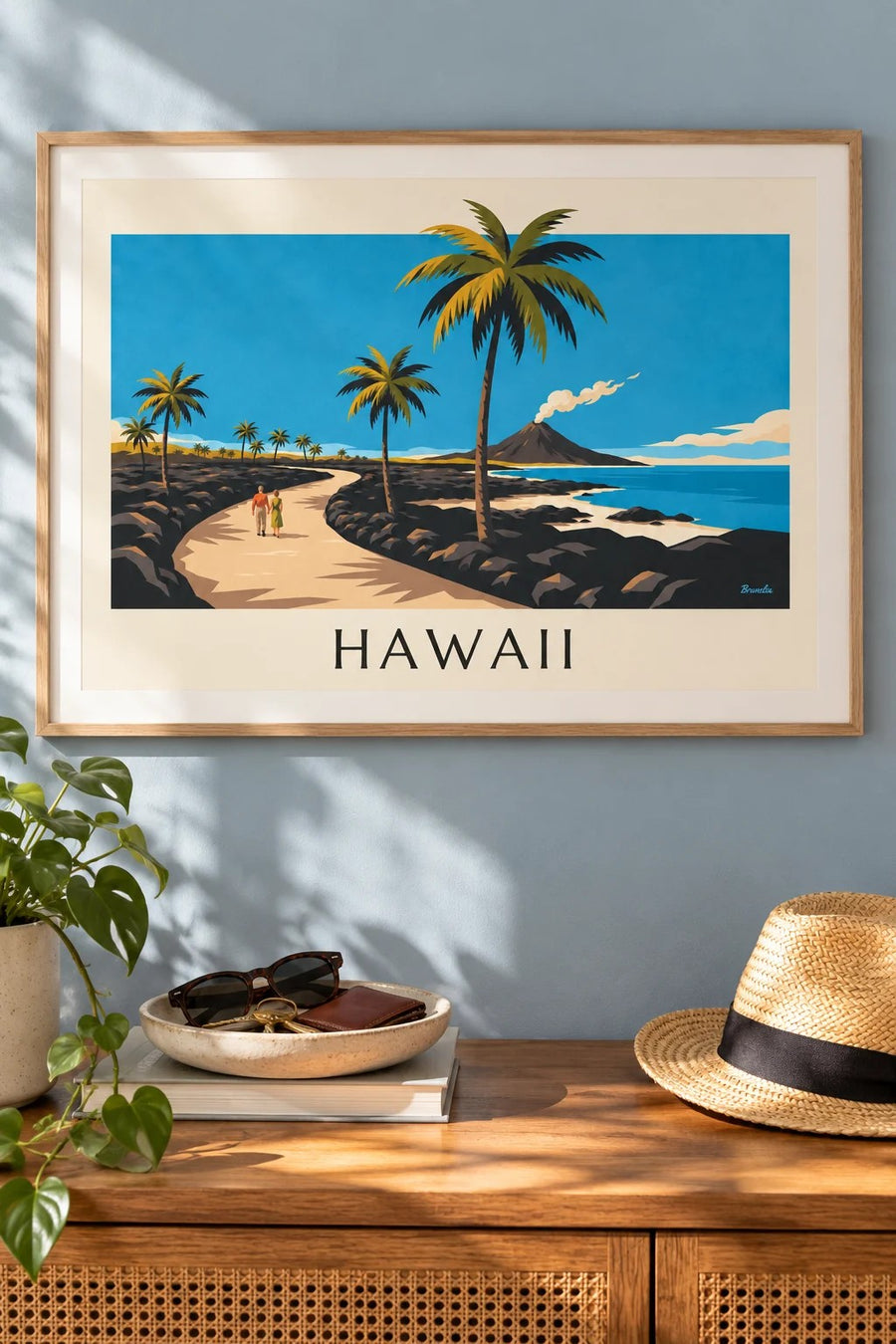 Affisch med Hawaii-väg mellan palmer och vulkan: inramad på väggen