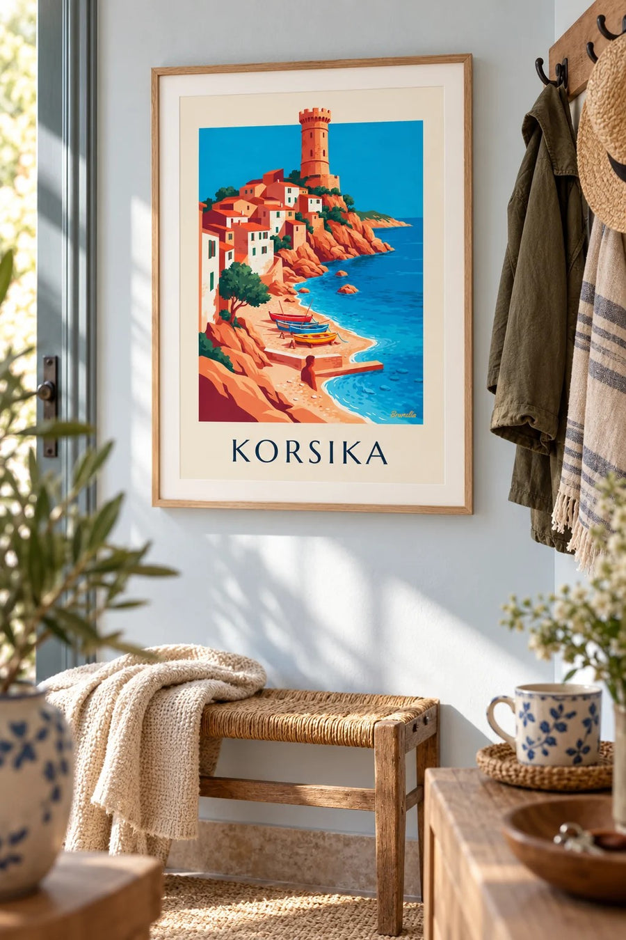 Affisch med kustby, genuesiskt torn och båtar på Korsika: inramad på väggen