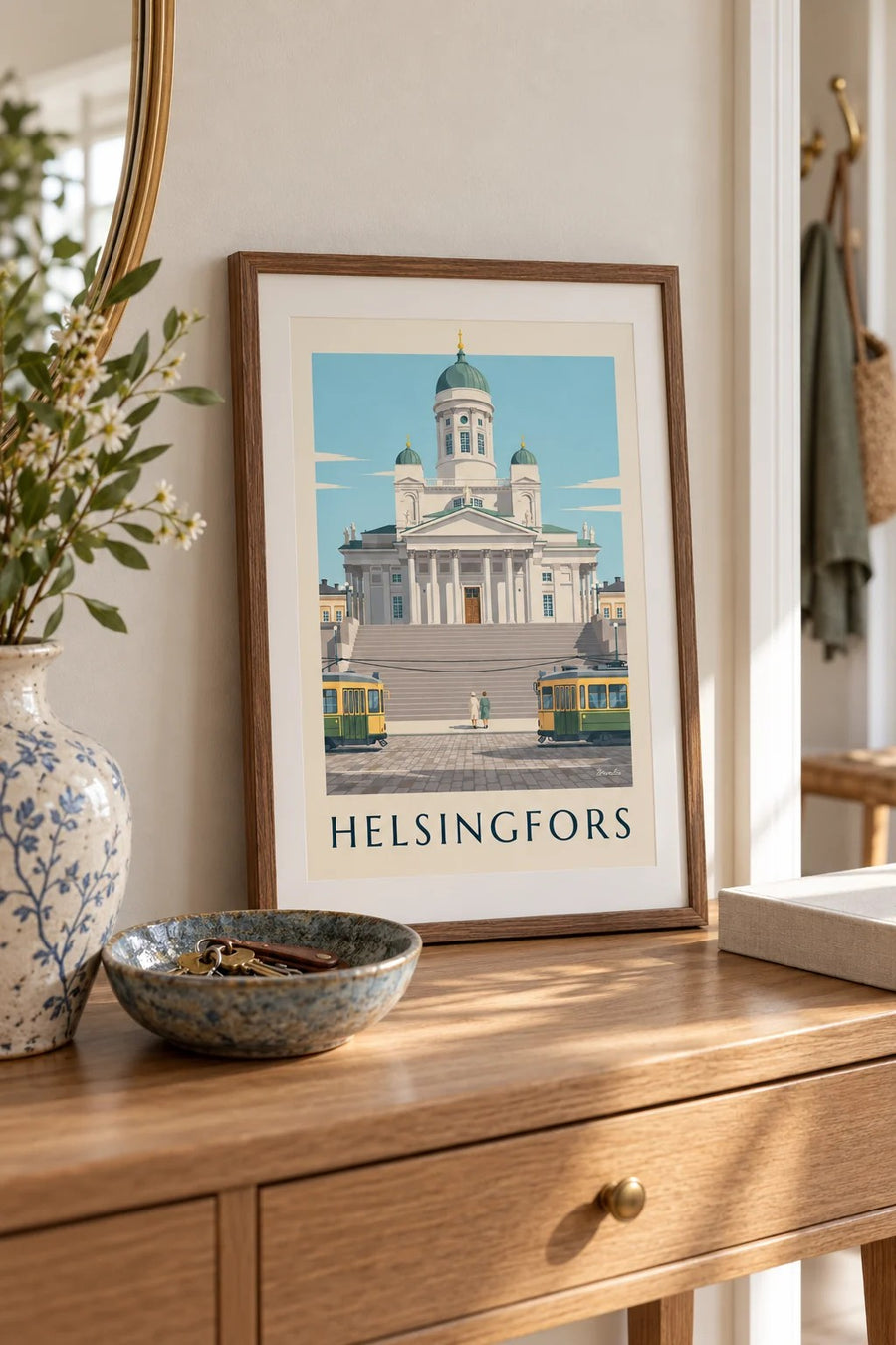 Affisch med spårvagnar och Helsingfors lutherska domkyrka: litet A4-format i ram