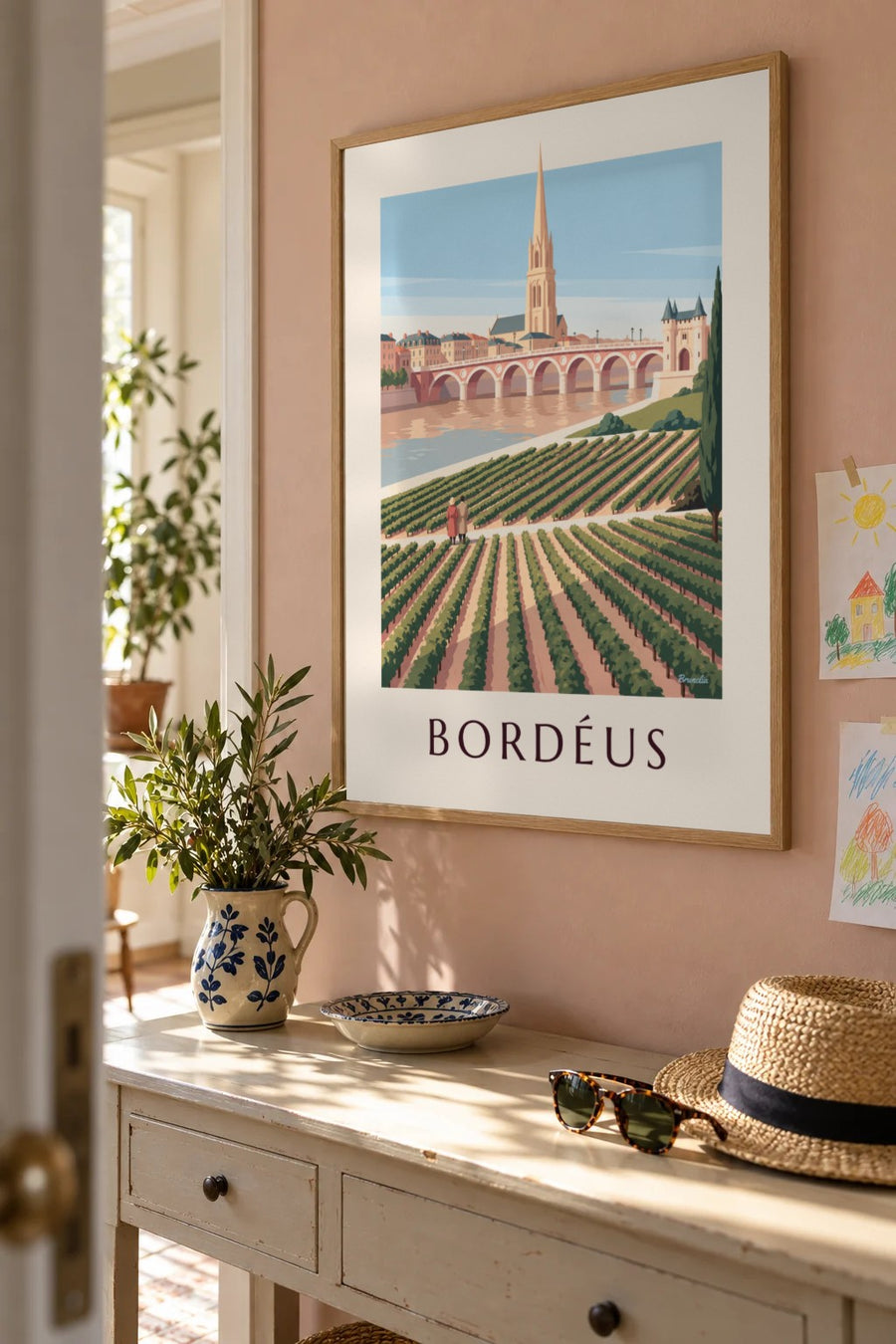 Poster da ponte de pedra e da porta Cailhau em Bordéus vistas das vinhas: emoldurado na parede