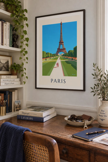 Affiche tour Eiffel depuis les pelouses du Champ-de-Mars : encadrée au mur