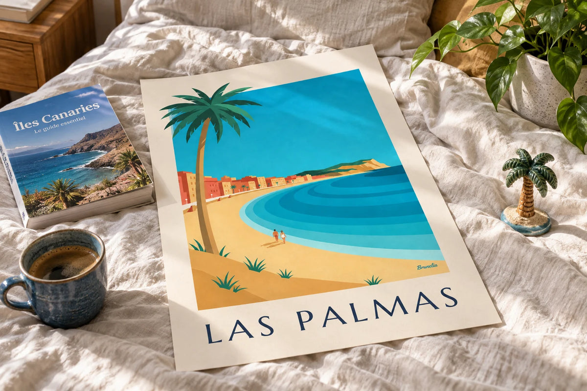 Affiche plage de Las Canteras à Las Palmas : posée sur une table