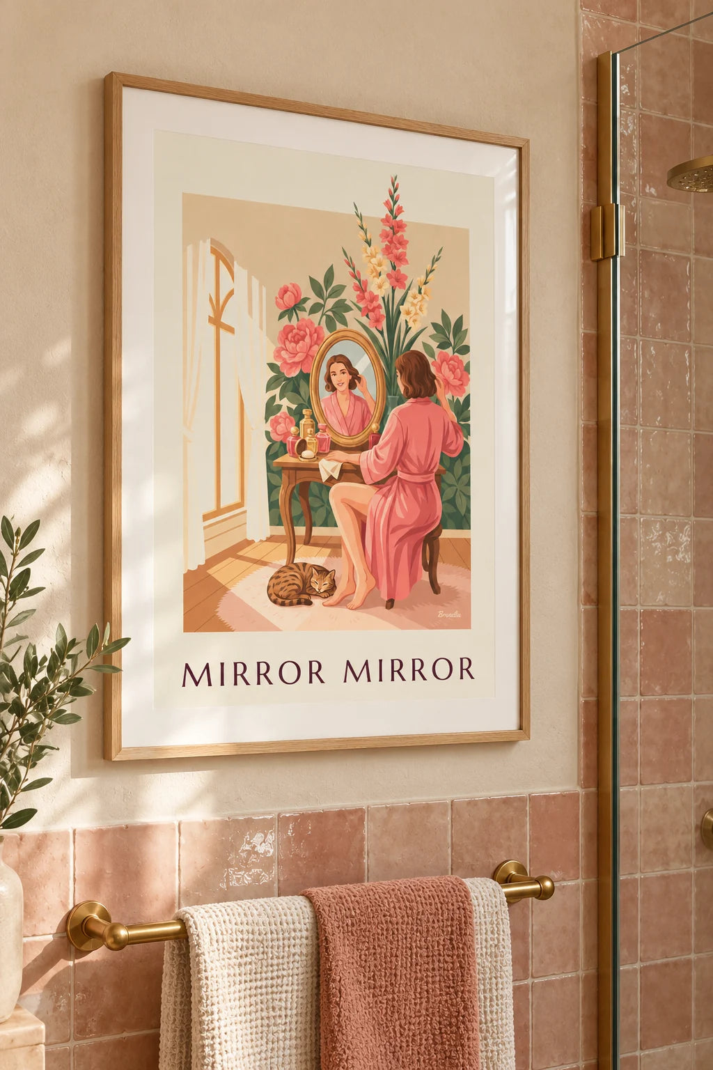 Casa de banho: Póster de mulher diante do espelho do toucador sobre fundo floral na parede
