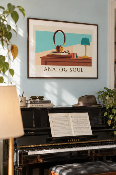 Affiche casque audio sur platine vinyle et disques : encadrée au mur
