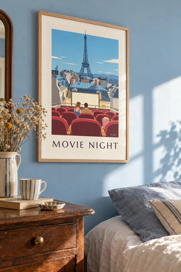 Affiche cinéma en plein air sur un toit de Paris et pop-corn : encadrée au mur