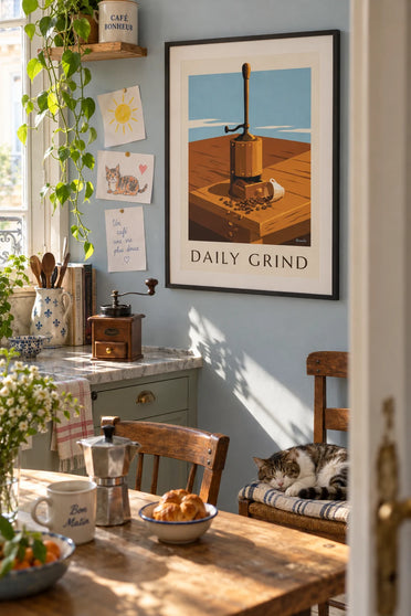 Affiche moulin à café en bois et grains de café : encadrée au mur