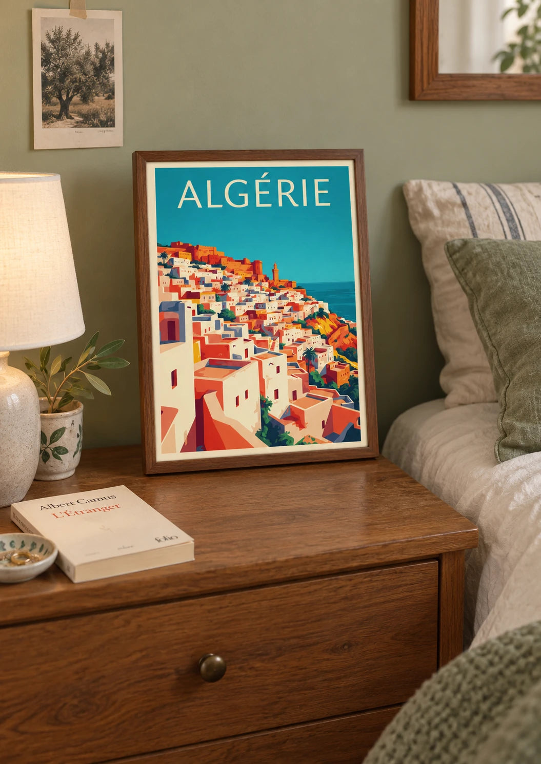 Bureau : mise en situation de Affiche touristique Algérie kasbah méditerranéenne style Art Déco